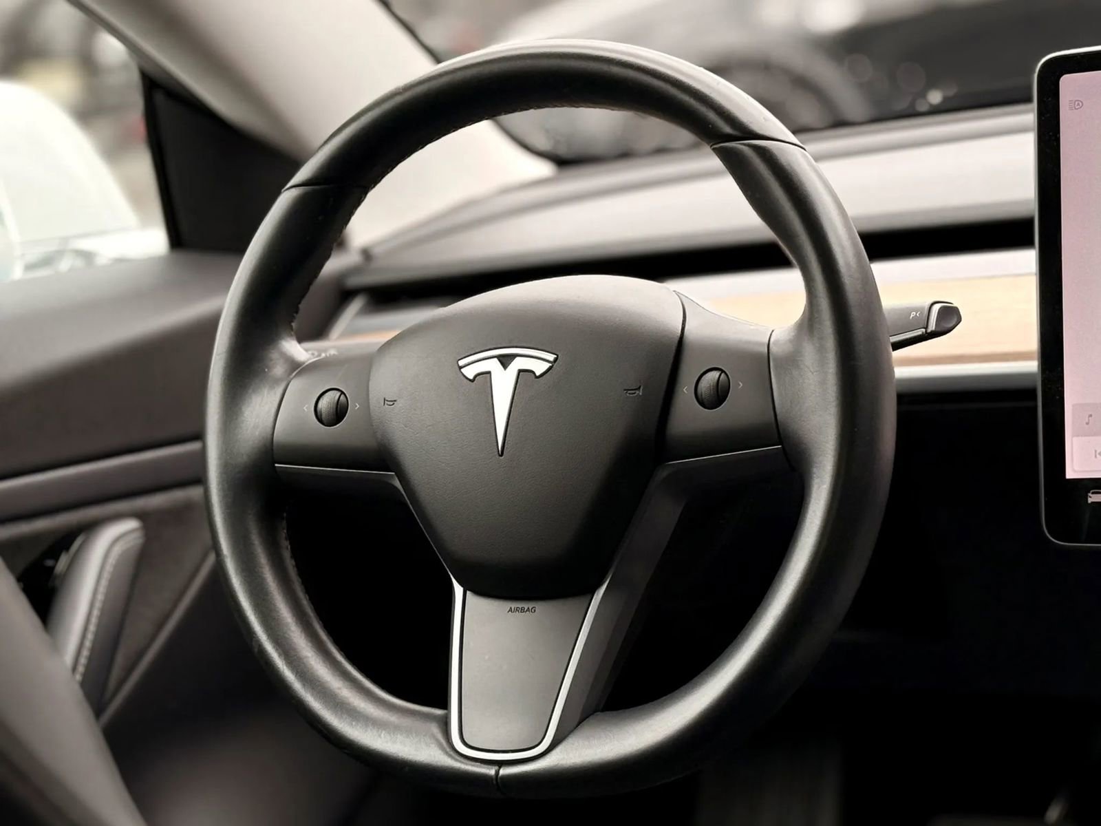 Used 2019 Tesla Model 3 Standard Range Plus image 13