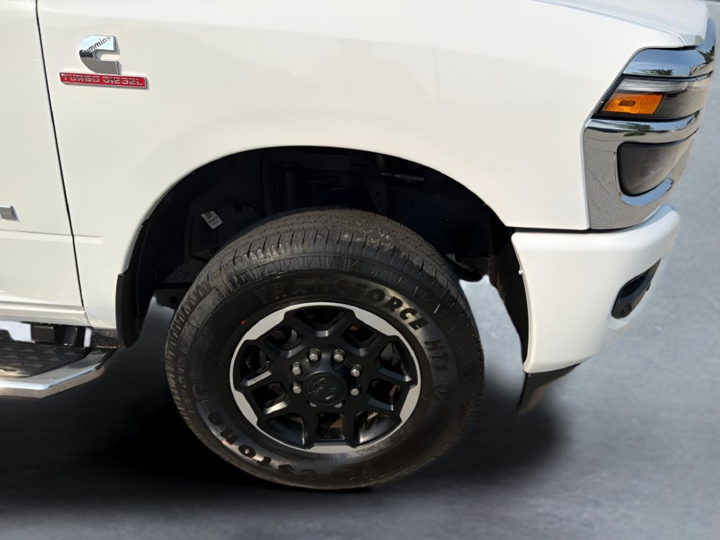 Used 2026 RAM 3500 Laramie AWD/4WD image 30
