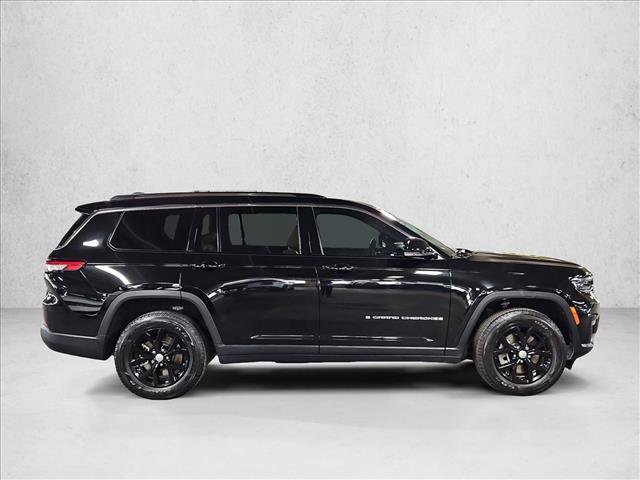 Used 2023 Jeep Grand Cherokee L Limited AWD/4WD image 4