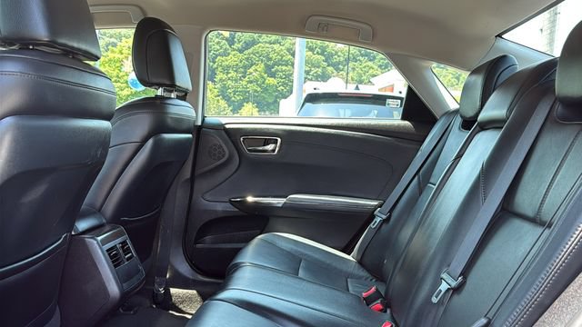 Used 2016 Toyota Avalon XLE FWD image 21