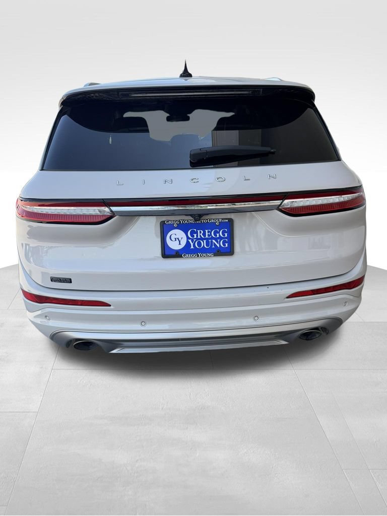 Used 2022 Lincoln Corsair AWD w/ Equipment Group 101A image 4