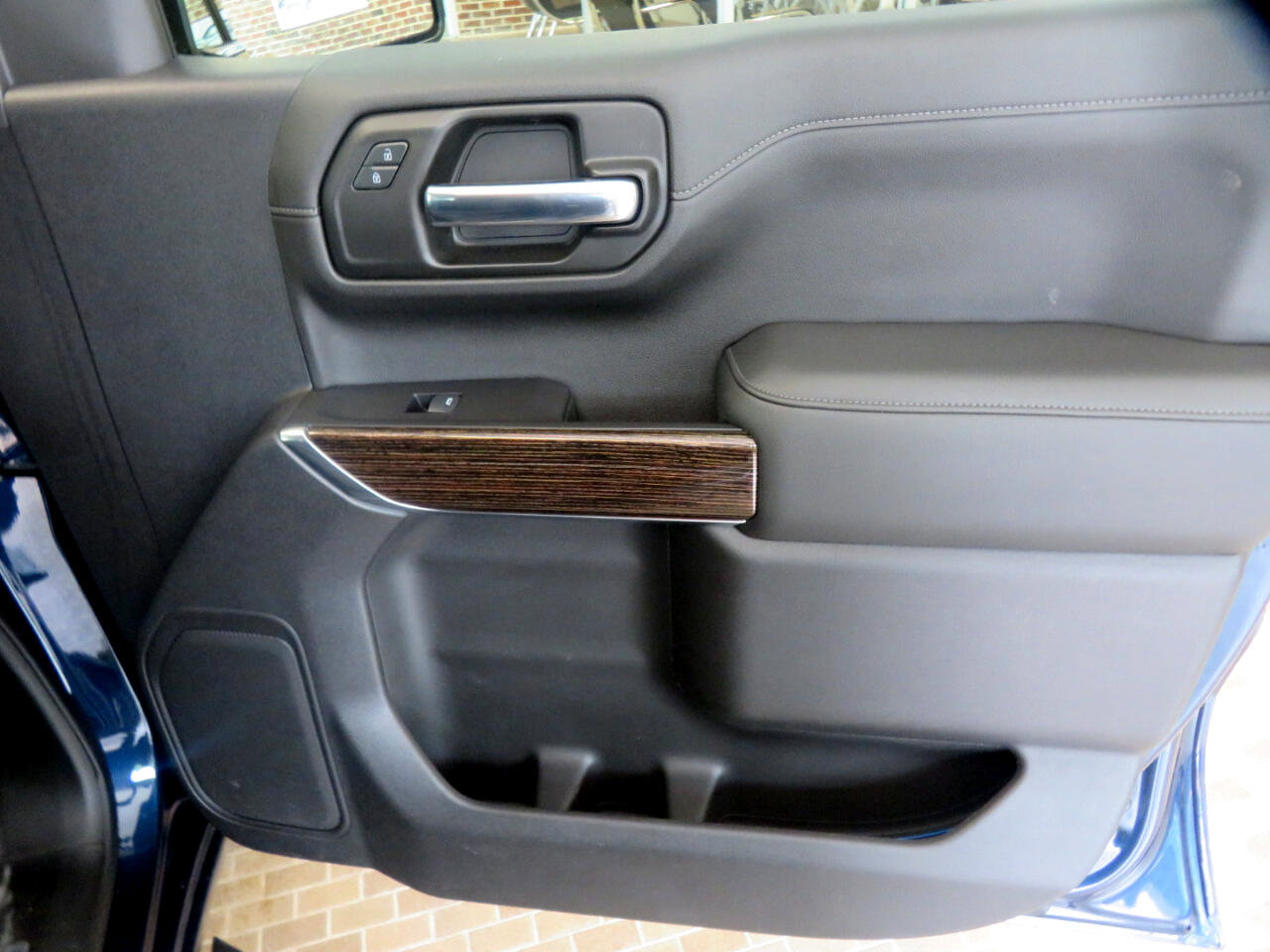 Used 2020 GMC Sierra 1500 SLE image 26