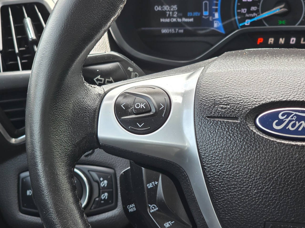 Used 2013 Ford C-MAX SEL FWD image 12