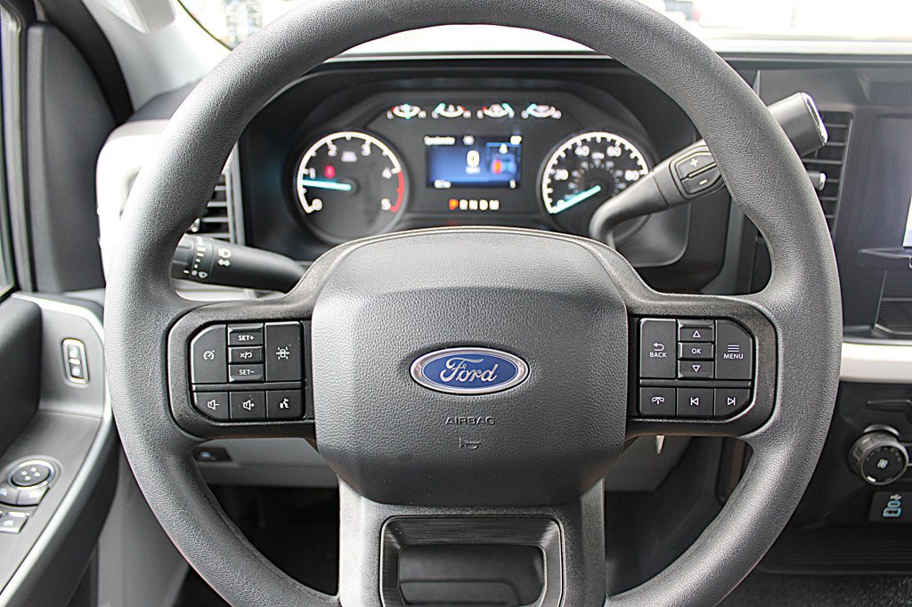 Used 2024 Ford F350 XLT AWD/4WD image 18