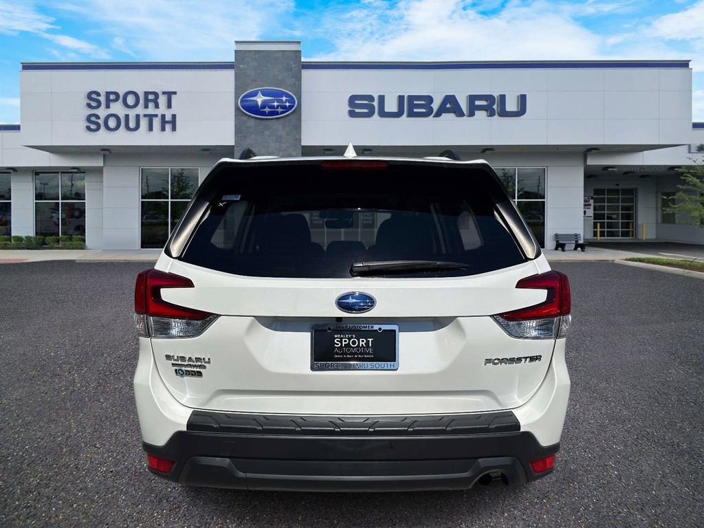 Used 2019 Subaru Forester Premium AWD/4WD image 4