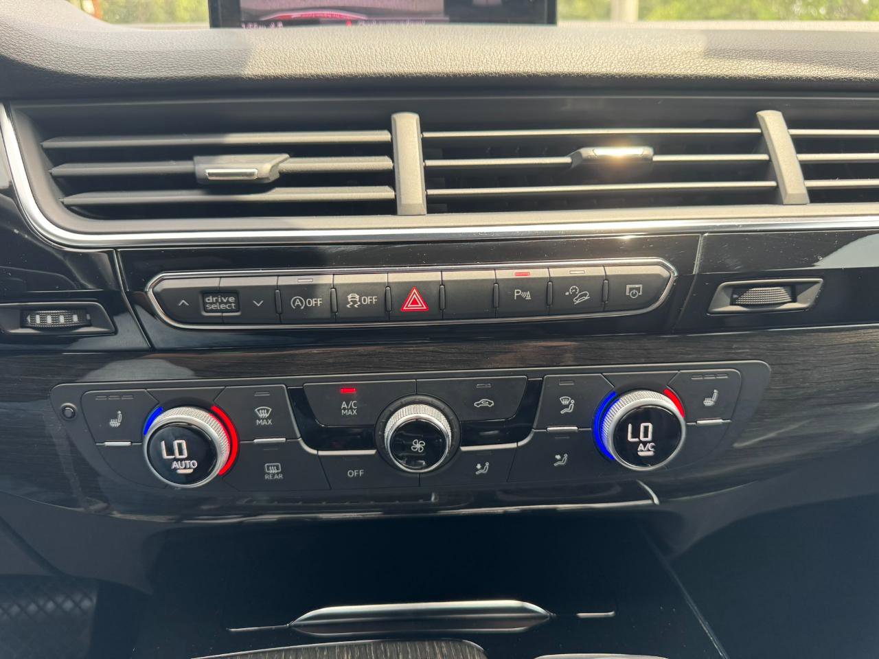 Used 2019 Audi Q7 3.0T Premium w/ Convenience Package image 19