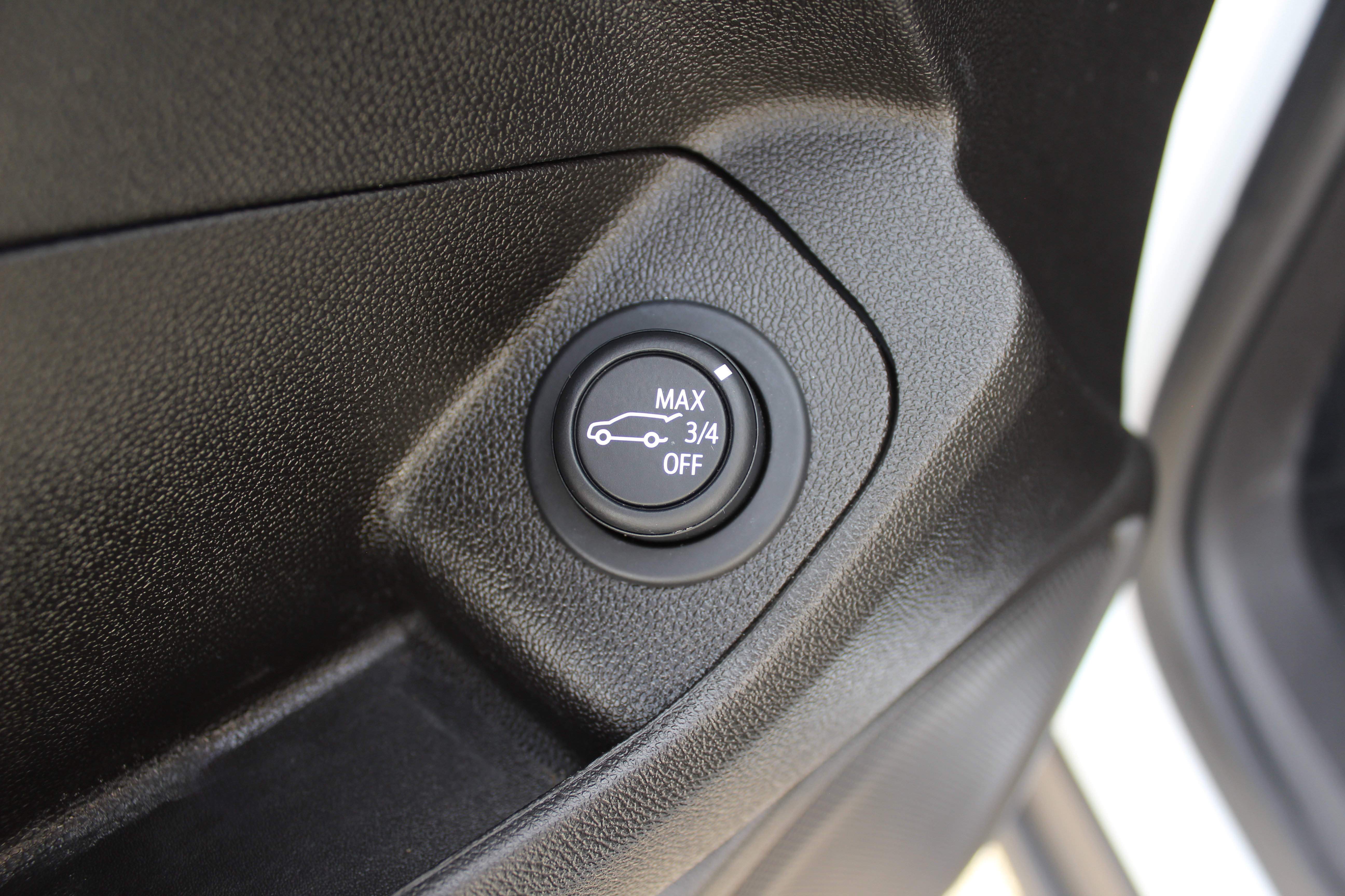 Used 2024 GMC Terrain AT4 image 31