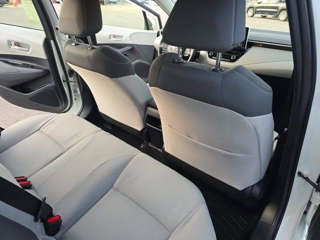 Used 2021 Toyota Corolla LE image 11