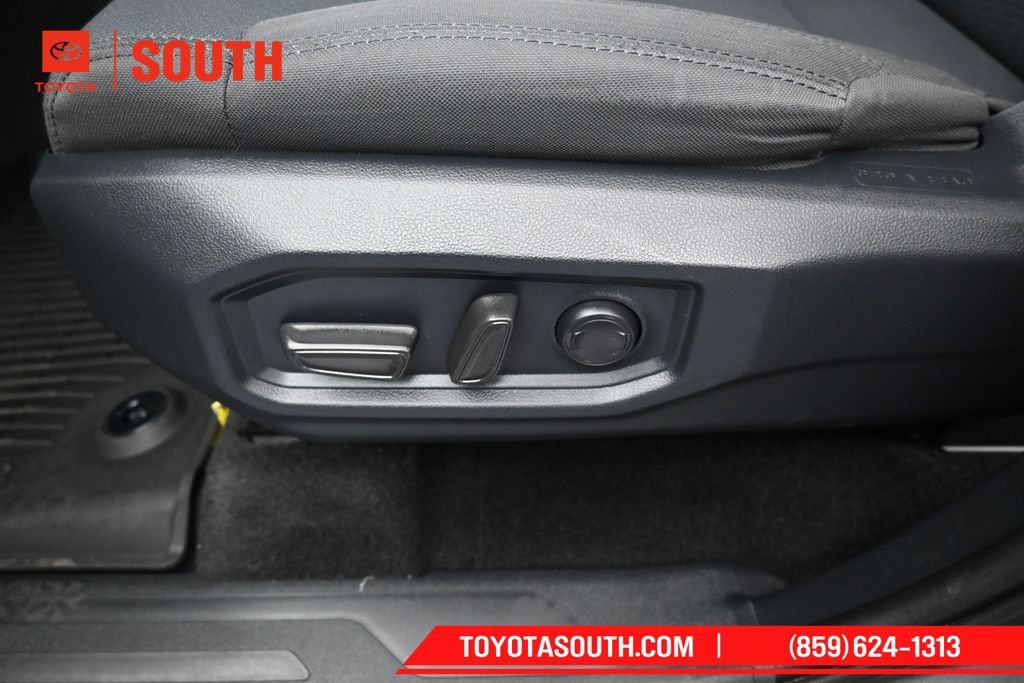 Used 2025 Toyota Tundra SR5 w/ SR5 Convenience Package AWD/4WD image 23