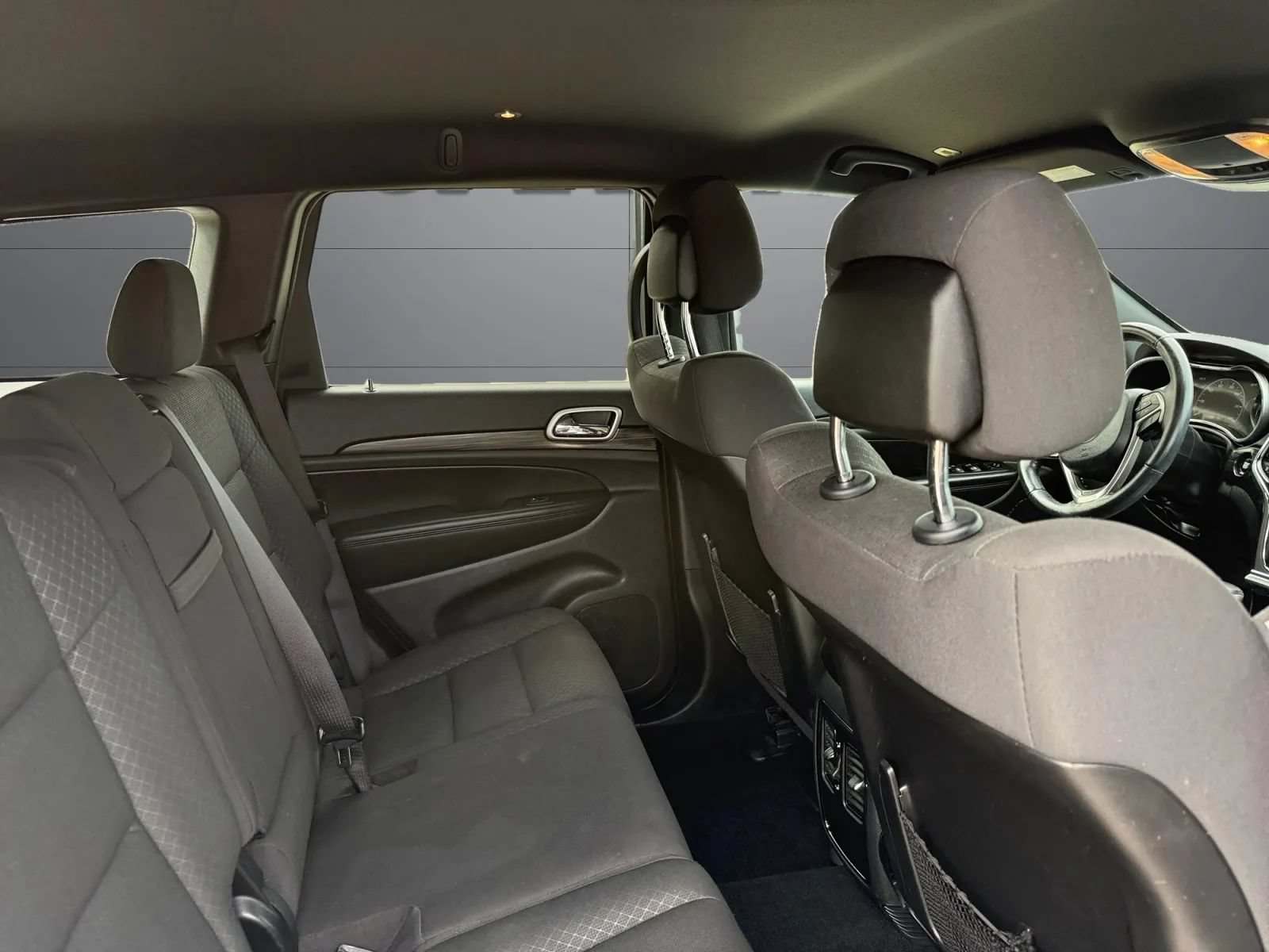 Used 2019 Jeep Grand Cherokee Laredo AWD/4WD image 20