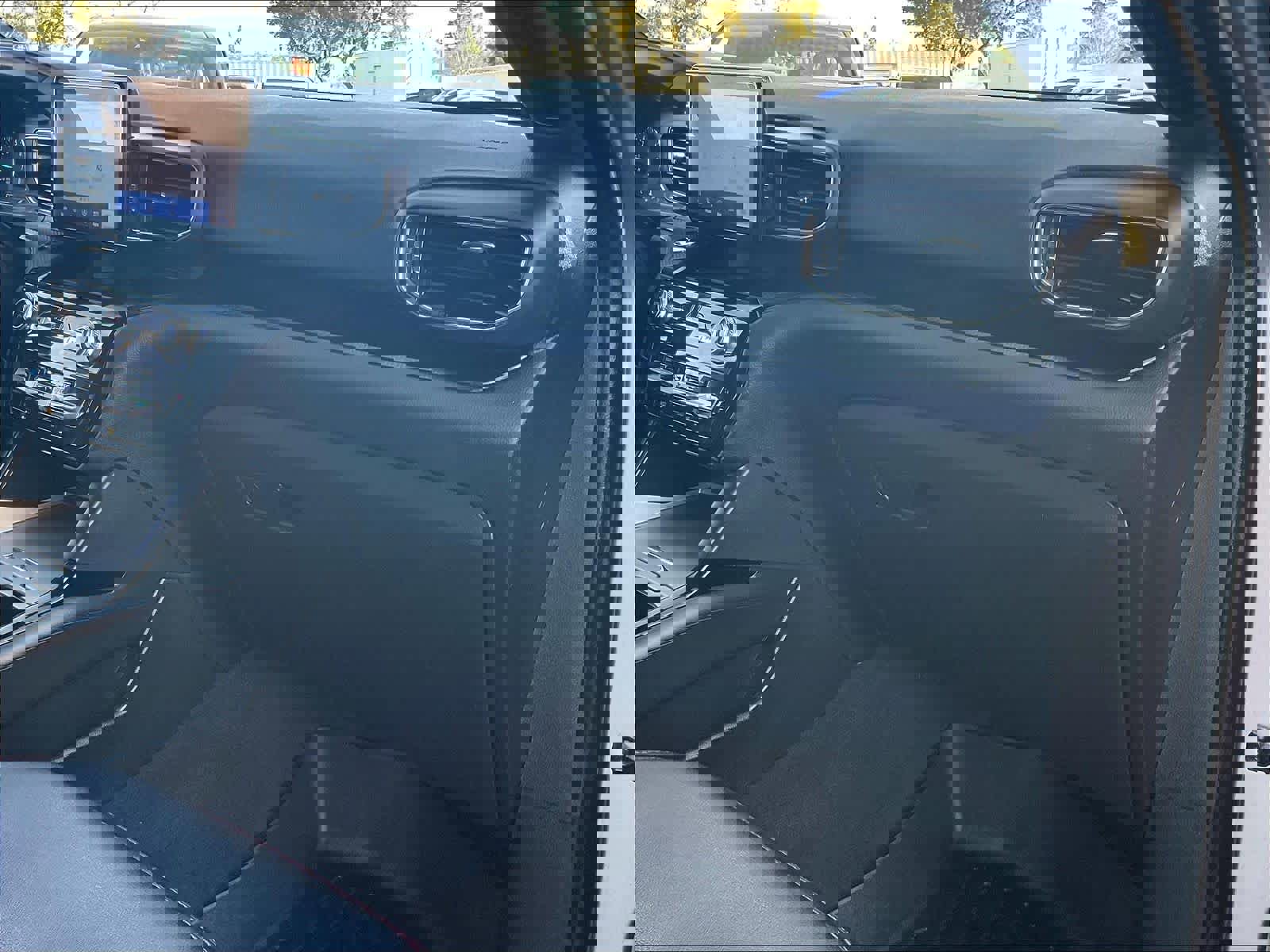 Used 2023 Ford Explorer ST-Line w/ Class IV Trailer Tow Package image 18