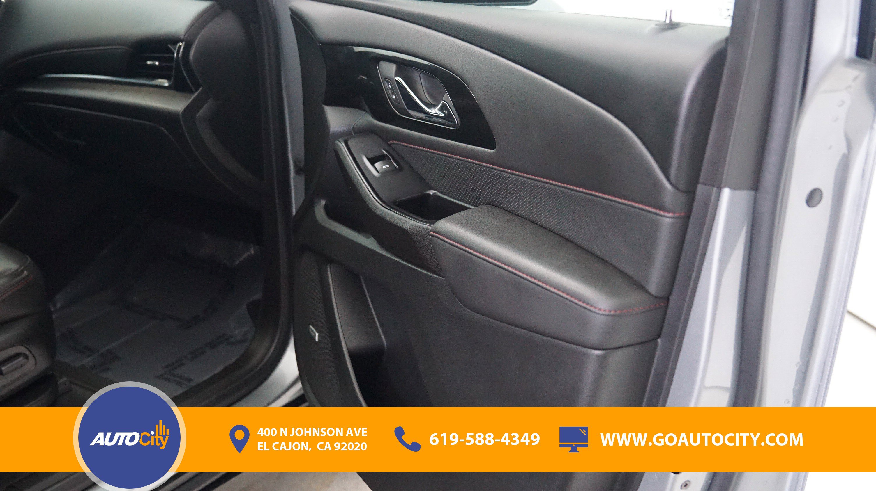 Used 2023 Chevrolet Traverse RS w/ LPO, Cargo Package image 16