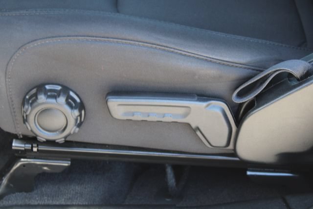 Used 2023 Jeep Wrangler Unlimited AWD/4WD image 34