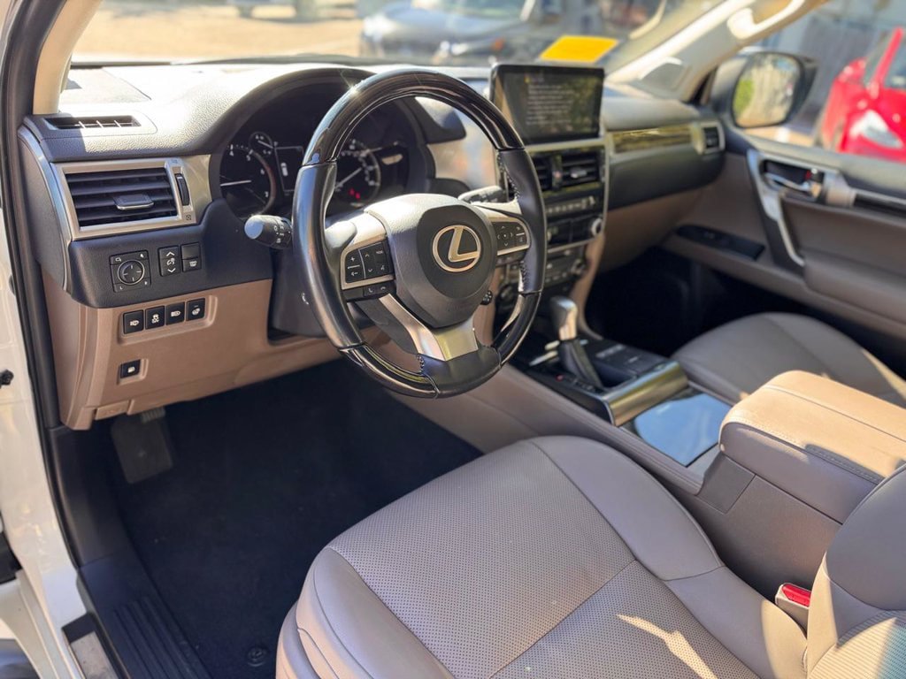 Used 2023 Lexus GX 460 Premium w/ Premium Package AWD/4WD image 14