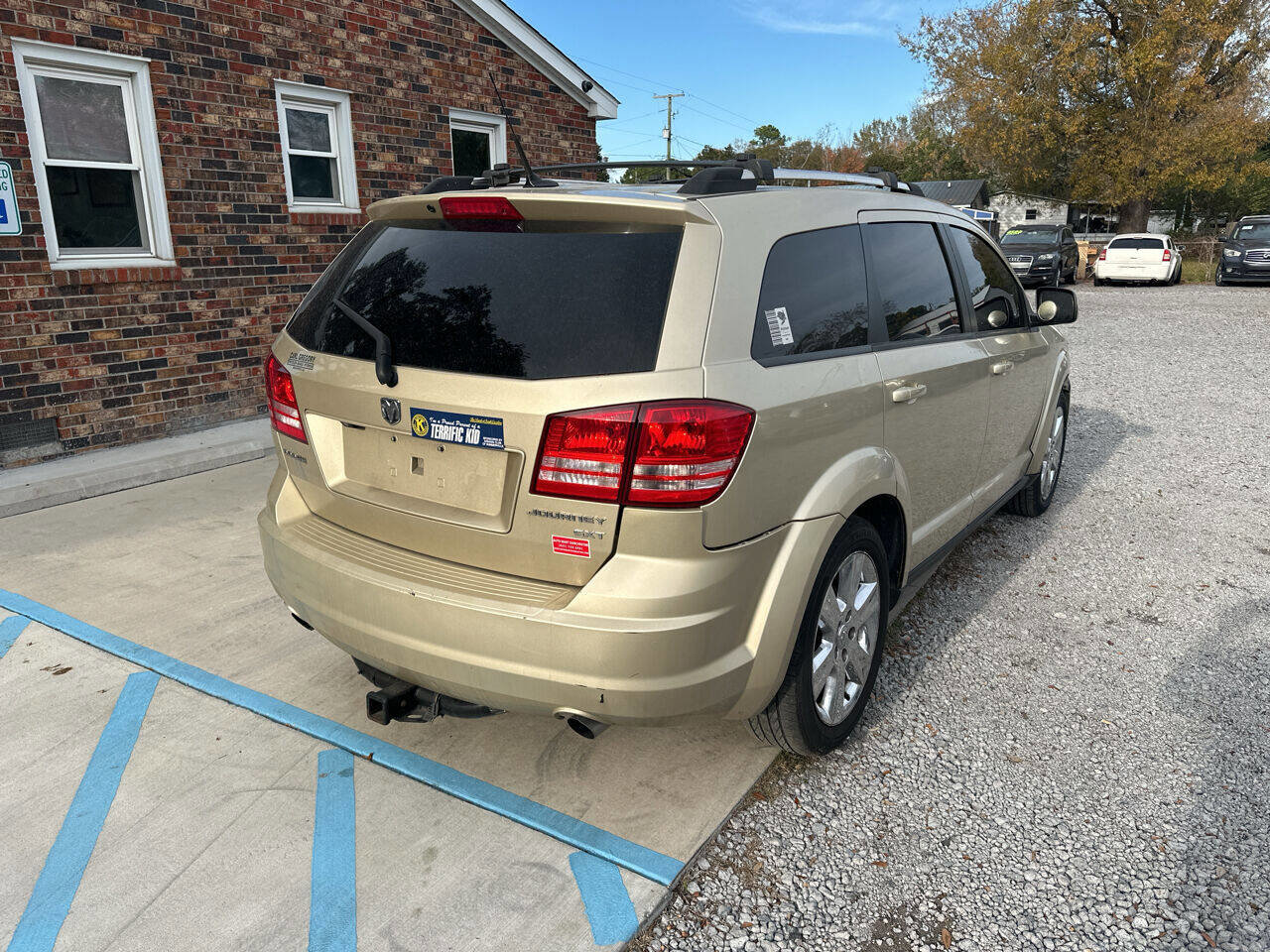 Used 2010 Dodge Journey SXT w/ Rear Seat Video Group image 5