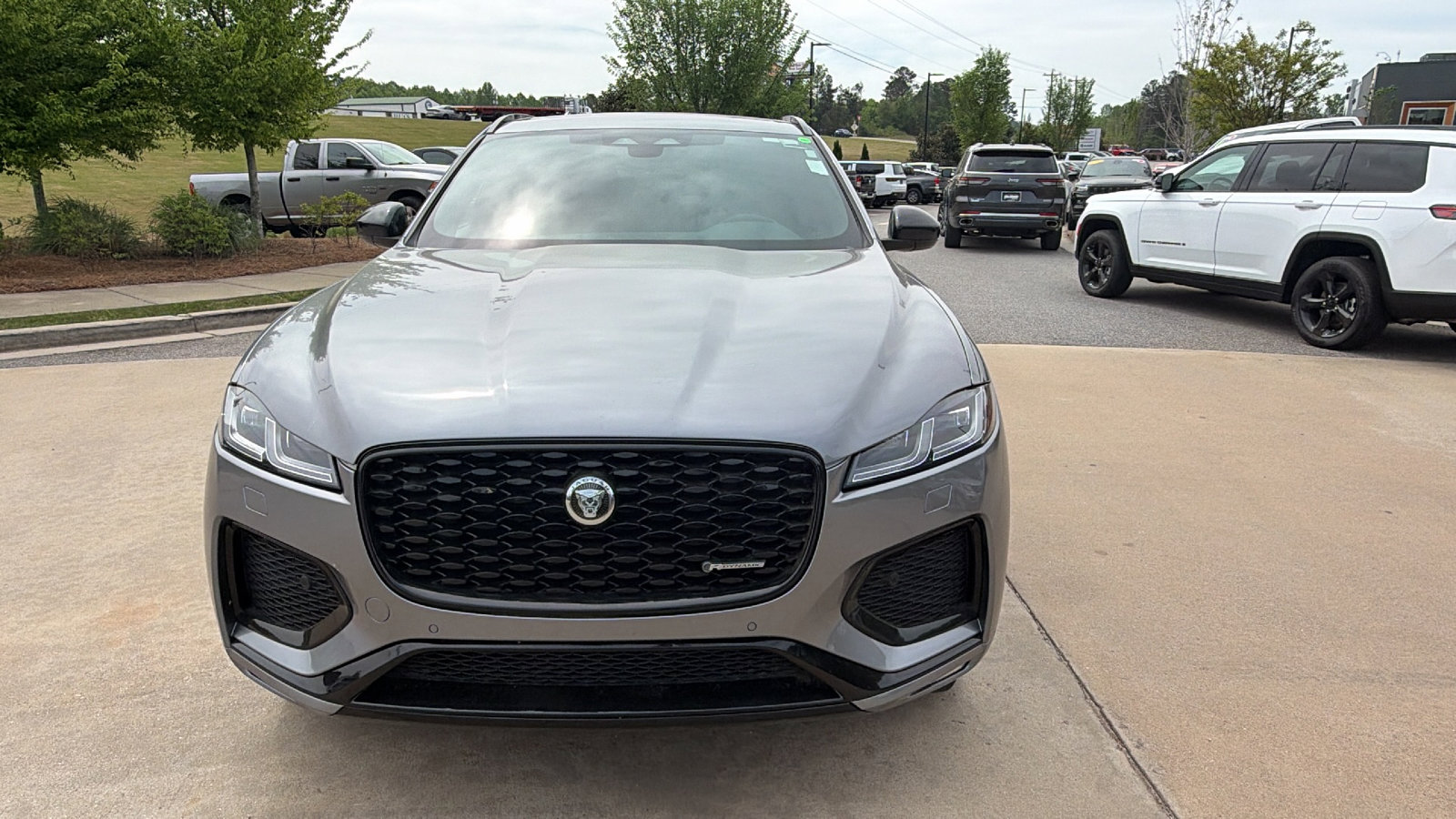 Used 2024 Jaguar F-PACE R-Dynamic S AWD/4WD image 3