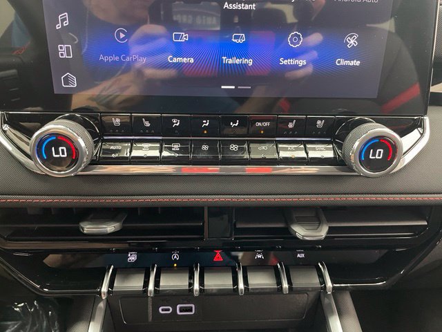 New 2026 Chevrolet Colorado Z71 w/ Technology Package AWD/4WD image 6