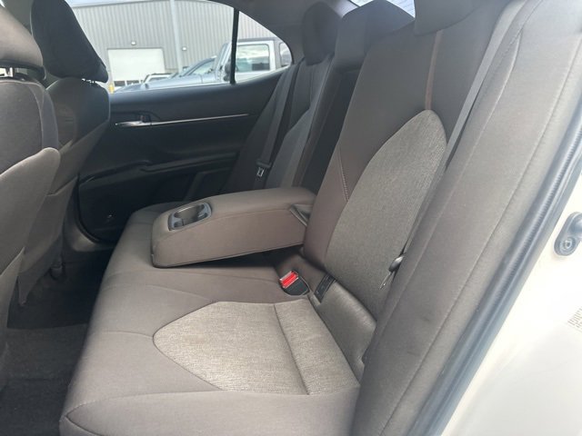 Used 2019 Toyota Camry L image 5