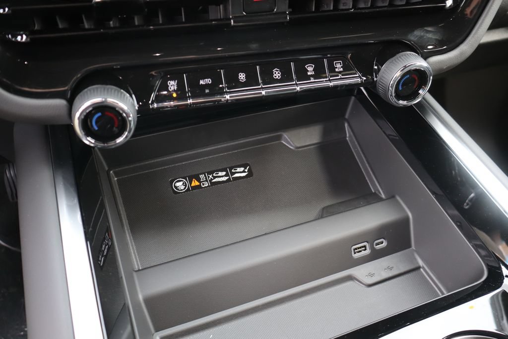 New 2026 Chevrolet Tahoe Premier w/ Sun And Tow Package AWD/4WD image 27