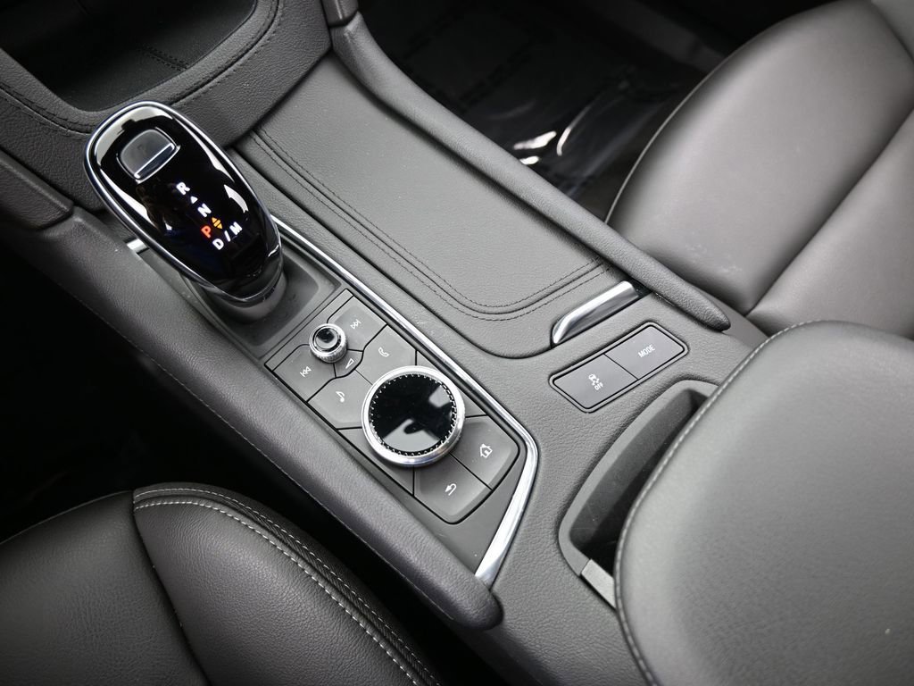 Used 2024 Cadillac XT6 Luxury image 28