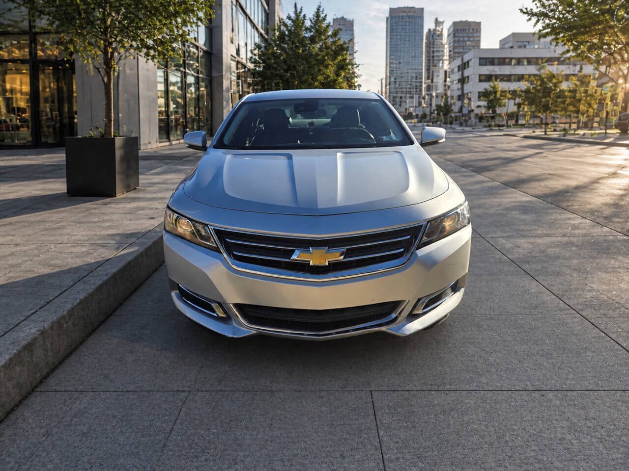 Used 2016 Chevrolet Impala LT w/ Convenience Package FWD image 3