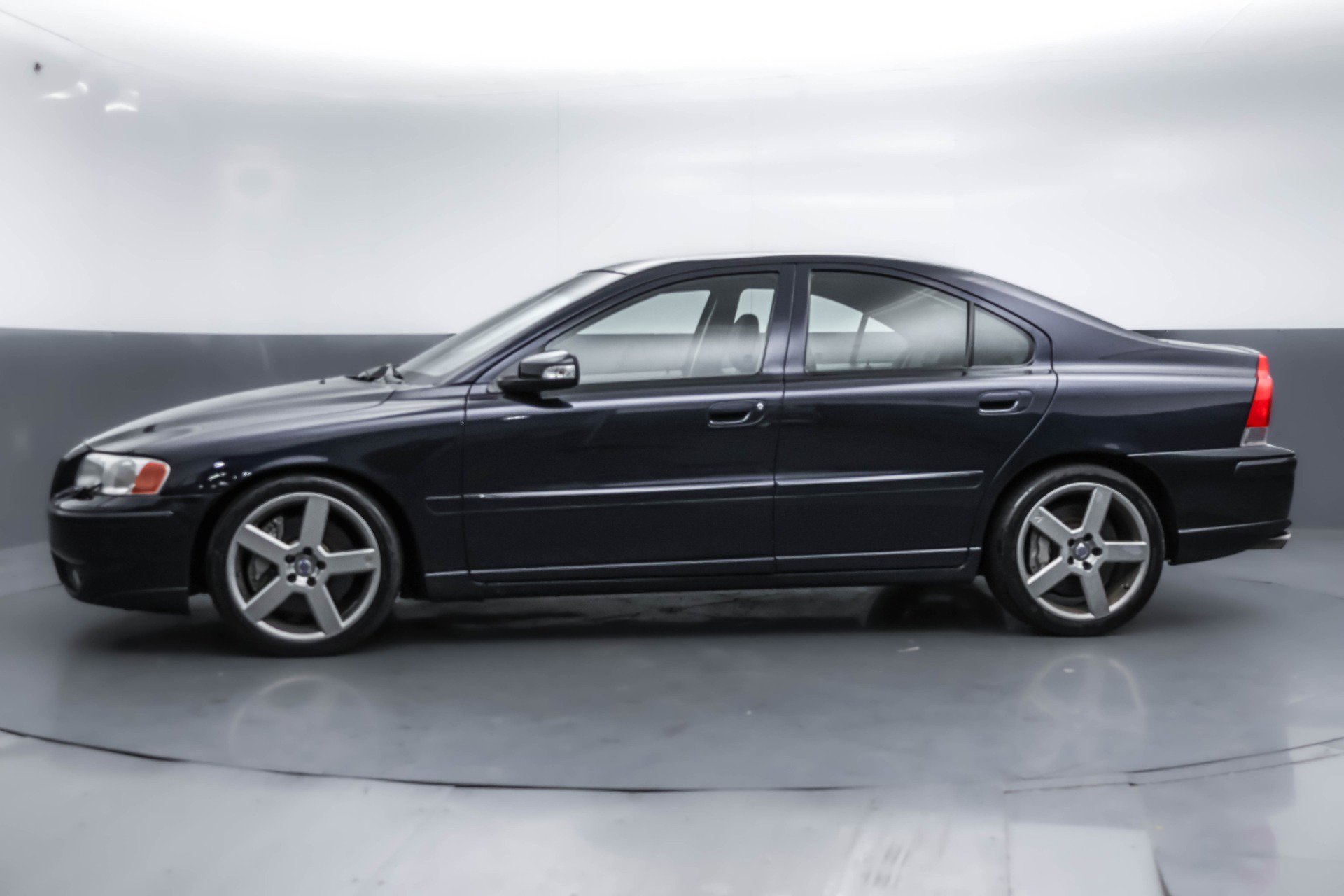 Used 2007 Volvo S60 R image 2
