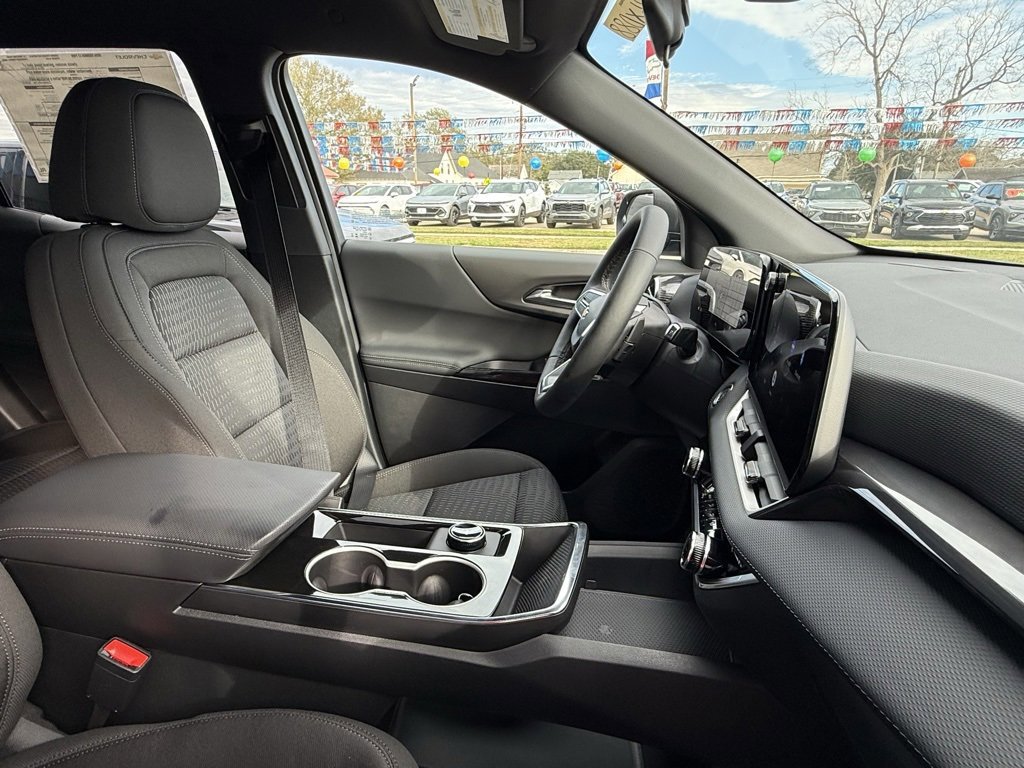 New 2026 Chevrolet Equinox LT w/ LPO, Floor Liner Package image 43