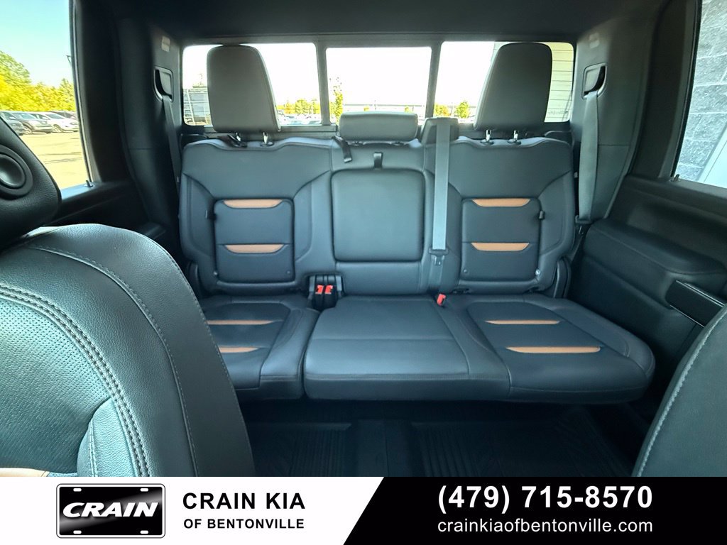 Used 2021 GMC Sierra 2500 AT4 w/ AT4 Premium Plus Package AWD/4WD image 28