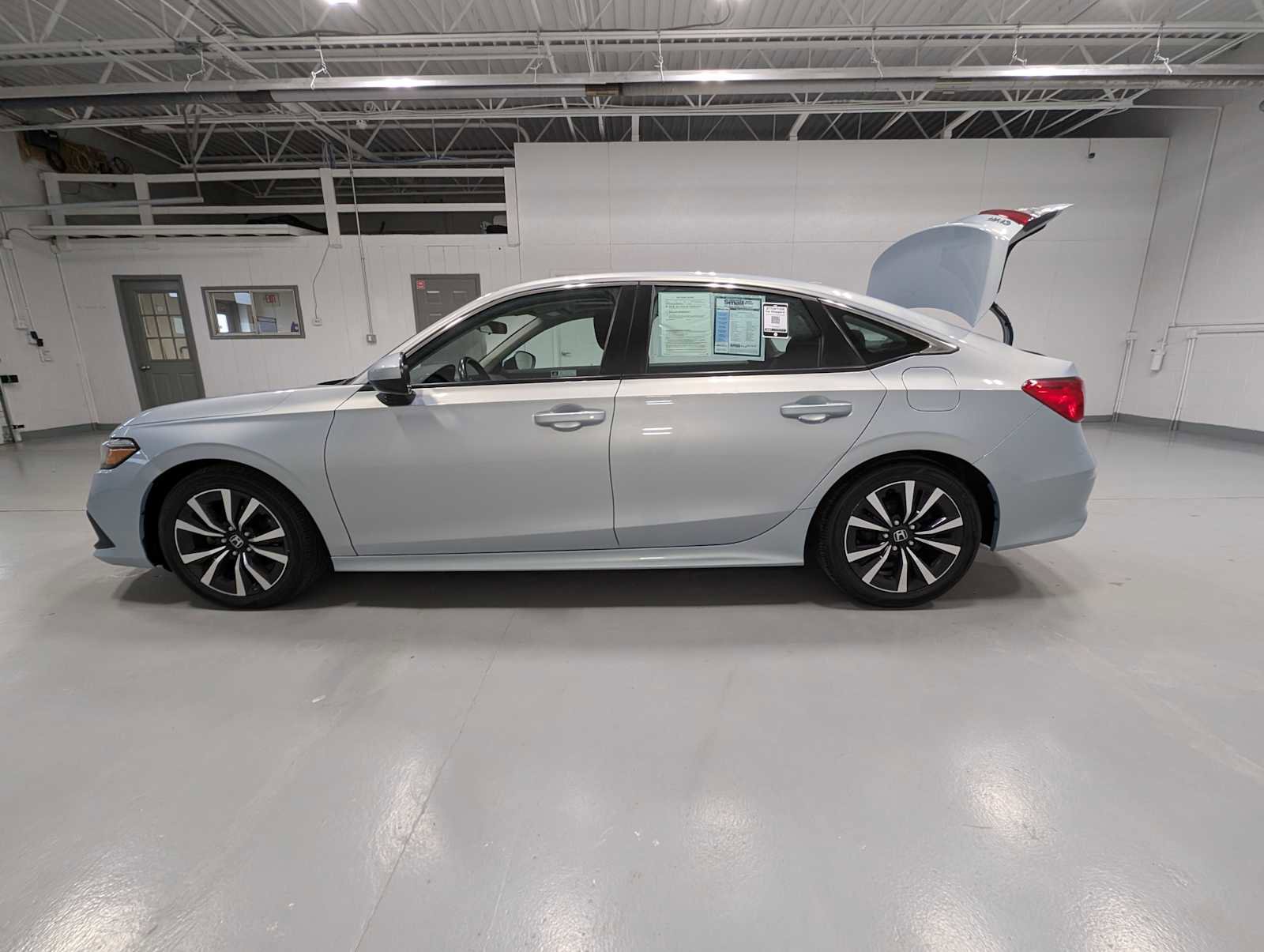 Used 2022 Honda Civic EX image 12
