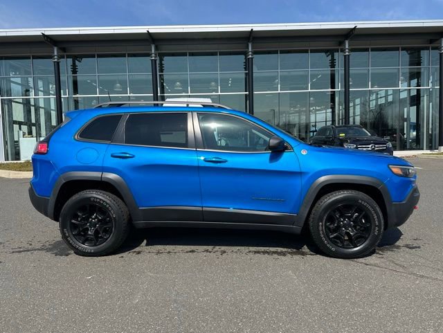 Used 2019 Jeep Cherokee Trailhawk AWD/4WD image 8