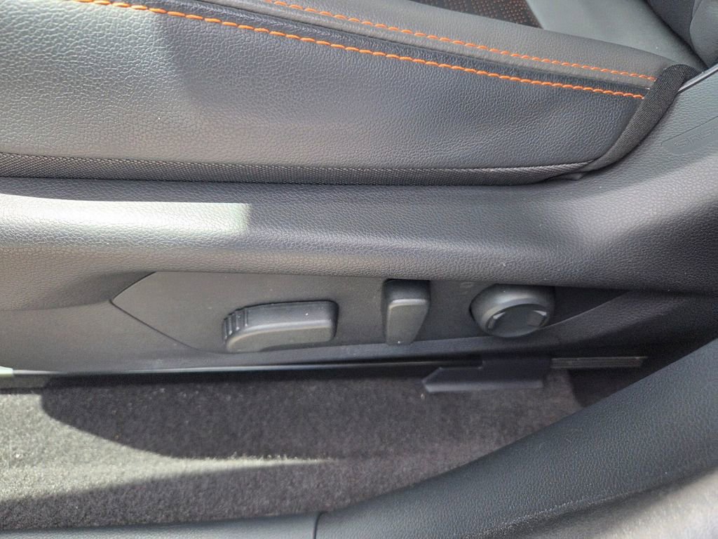 Used 2025 Subaru Crosstrek 2.5i Limited w/ Popular Package #3A AWD/4WD image 4