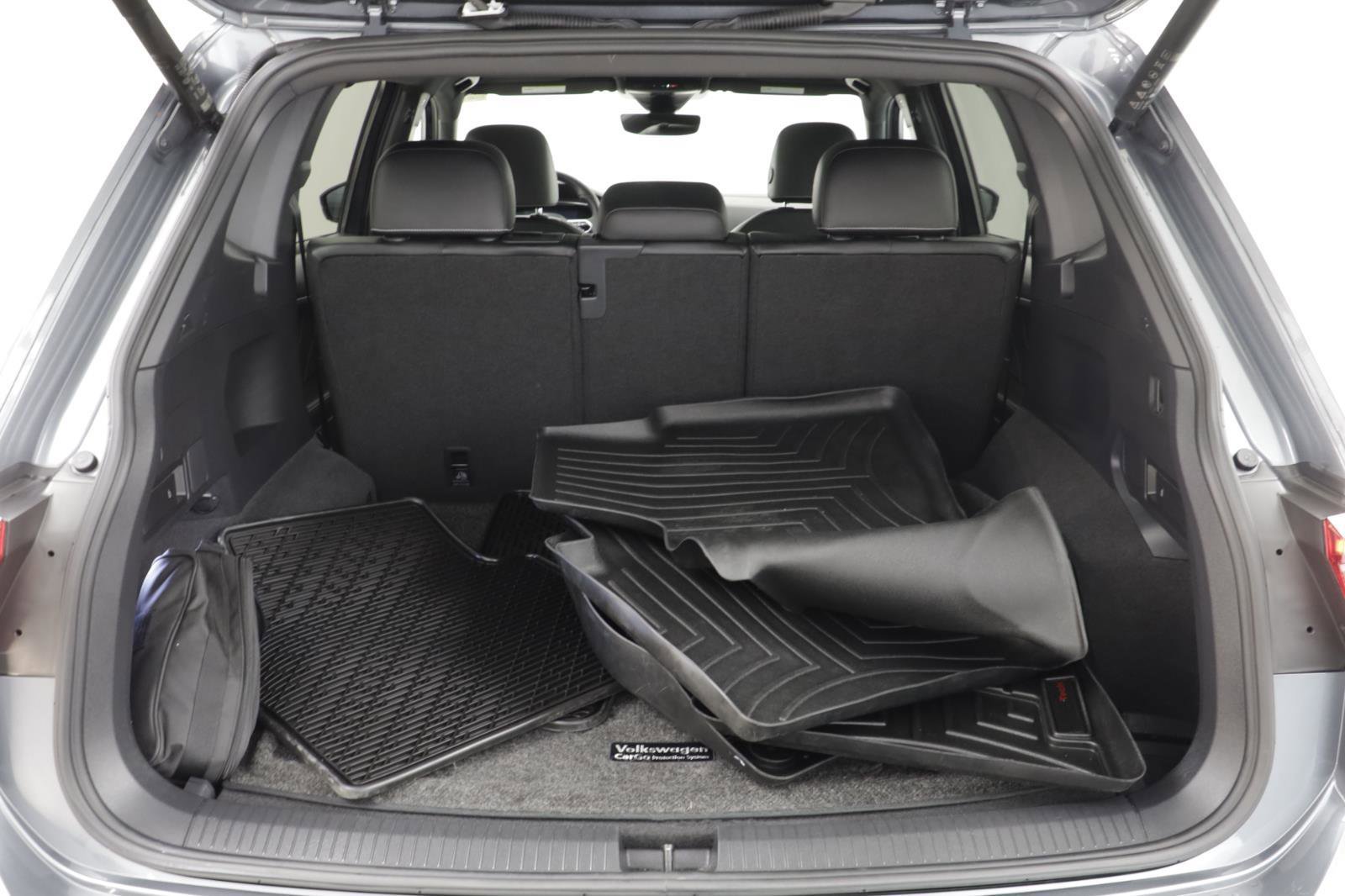 Used 2022 Volkswagen Tiguan SE R-Line image 17