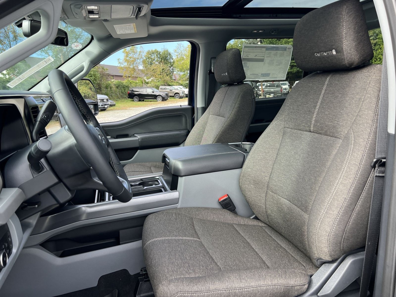 New 2027 Ford F250 XLT w/ XLT Premium Package AWD/4WD image 13