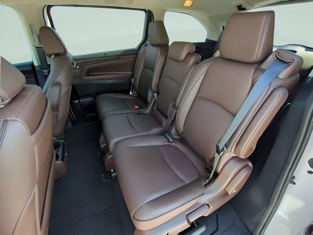 Used 2025 Honda Odyssey Touring image 14