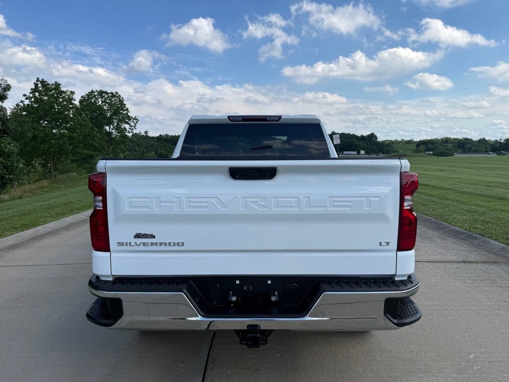 Used 2023 Chevrolet Silverado 1500 LT AWD/4WD image 4
