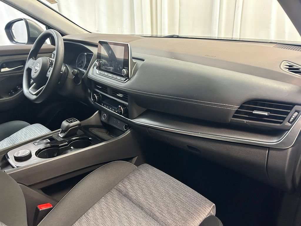 Used 2023 Nissan Rogue SV AWD/4WD image 21