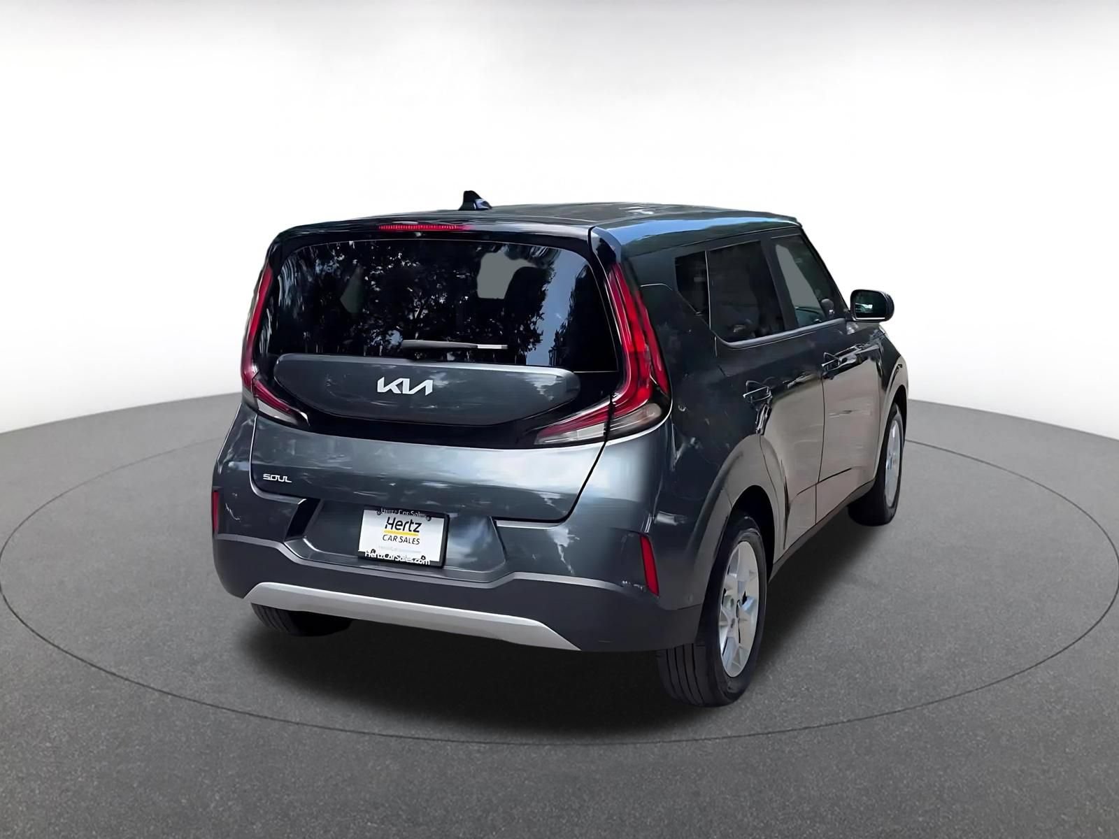 Used 2025 Kia Soul LX w/ LX Technology Package FWD image 13