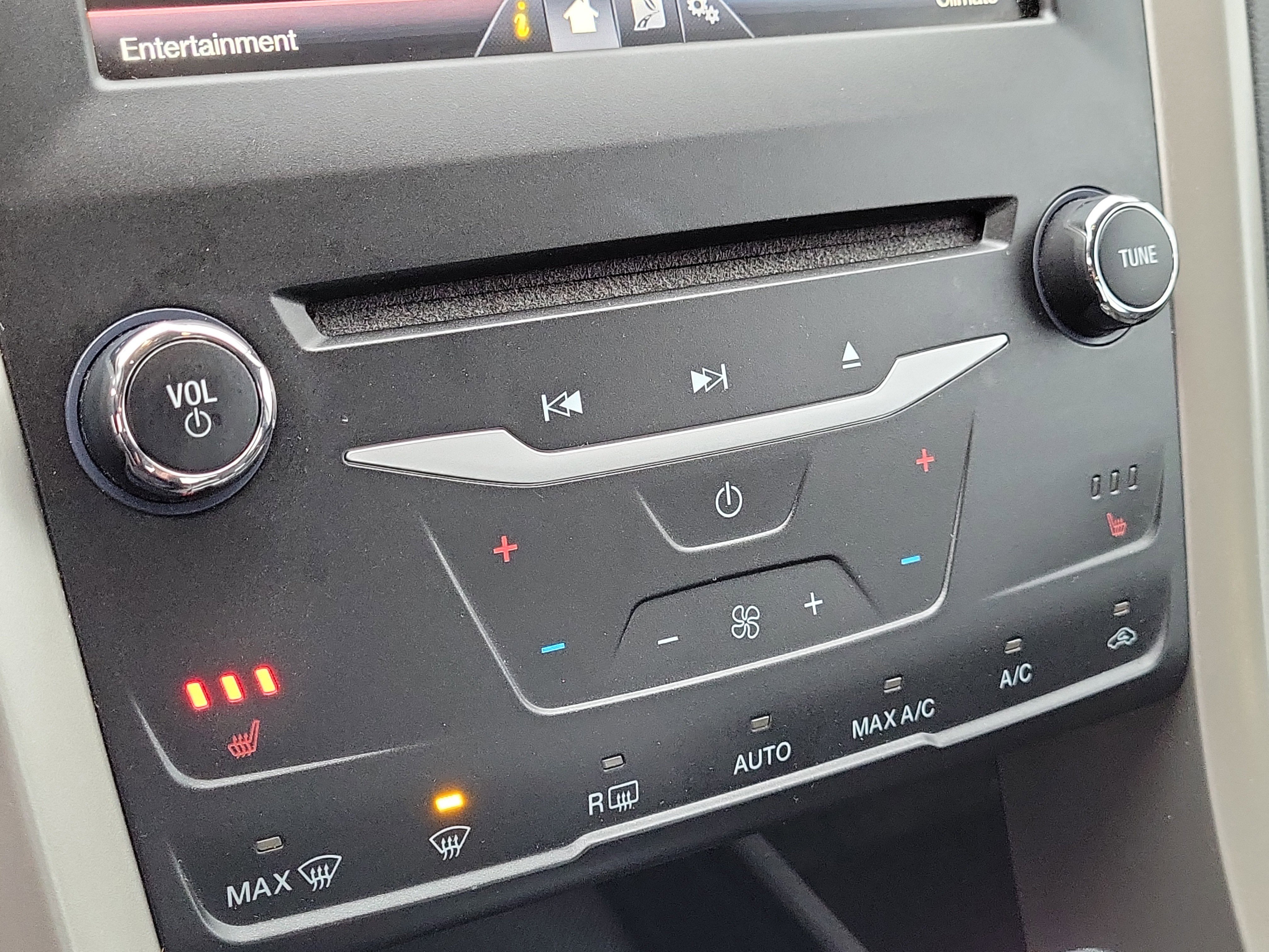 Used 2015 Ford Fusion SE w/ Equipment Group 502A image 30