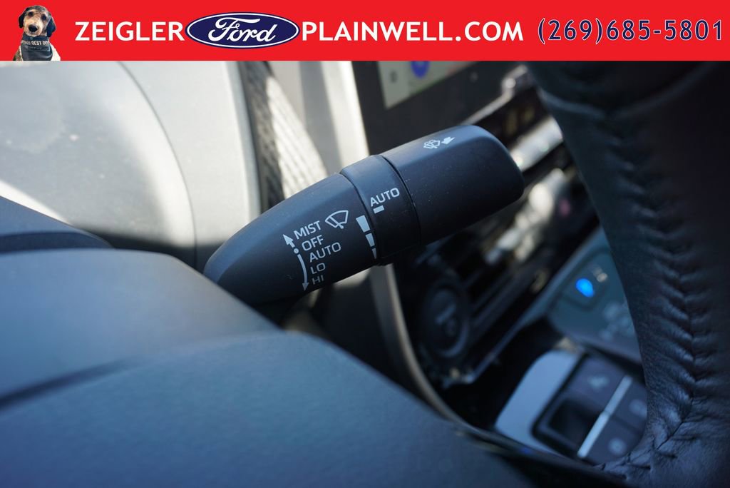 Used 2024 Toyota bZ4X FWD image 28