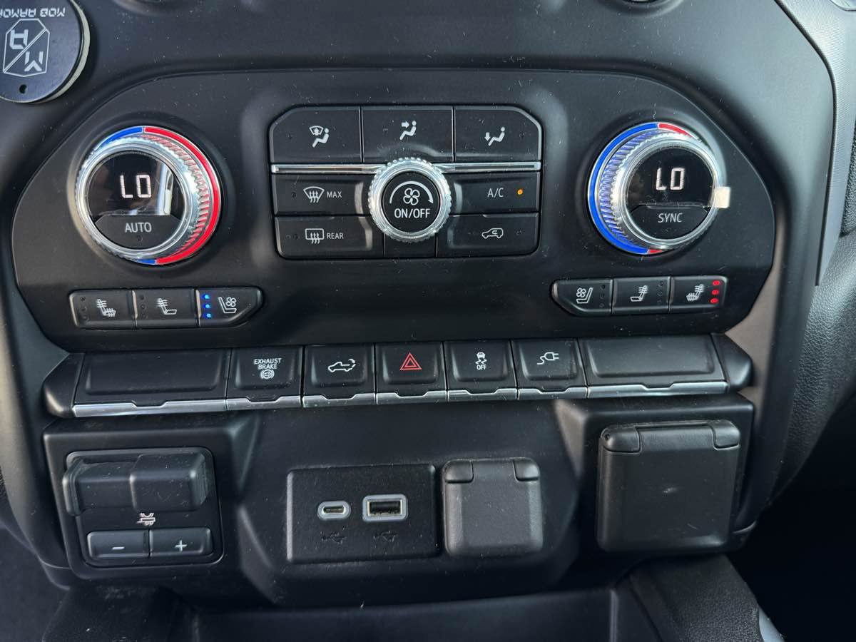 Used 2023 GMC Sierra 2500 SLT w/ SLT Convenience Package image 13