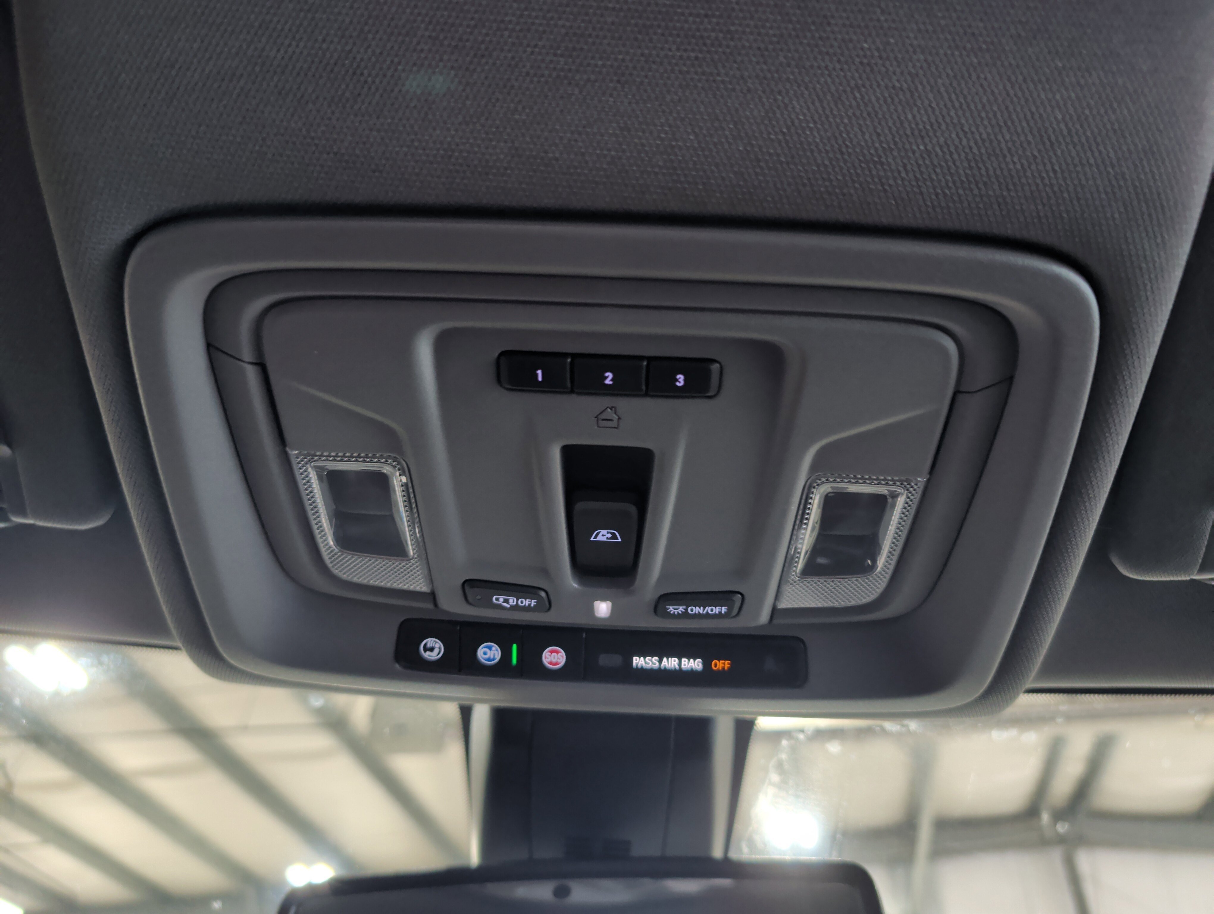 Used 2020 GMC Sierra 1500 SLT w/ SLT Premium Plus Package AWD/4WD image 11