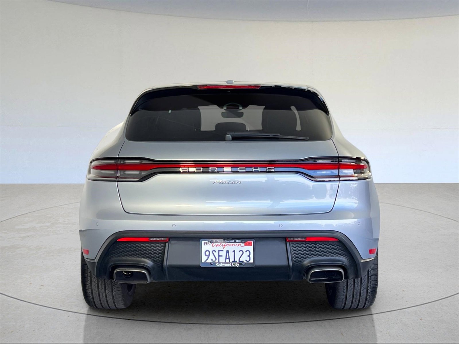 Used 2025 Porsche Macan image 7