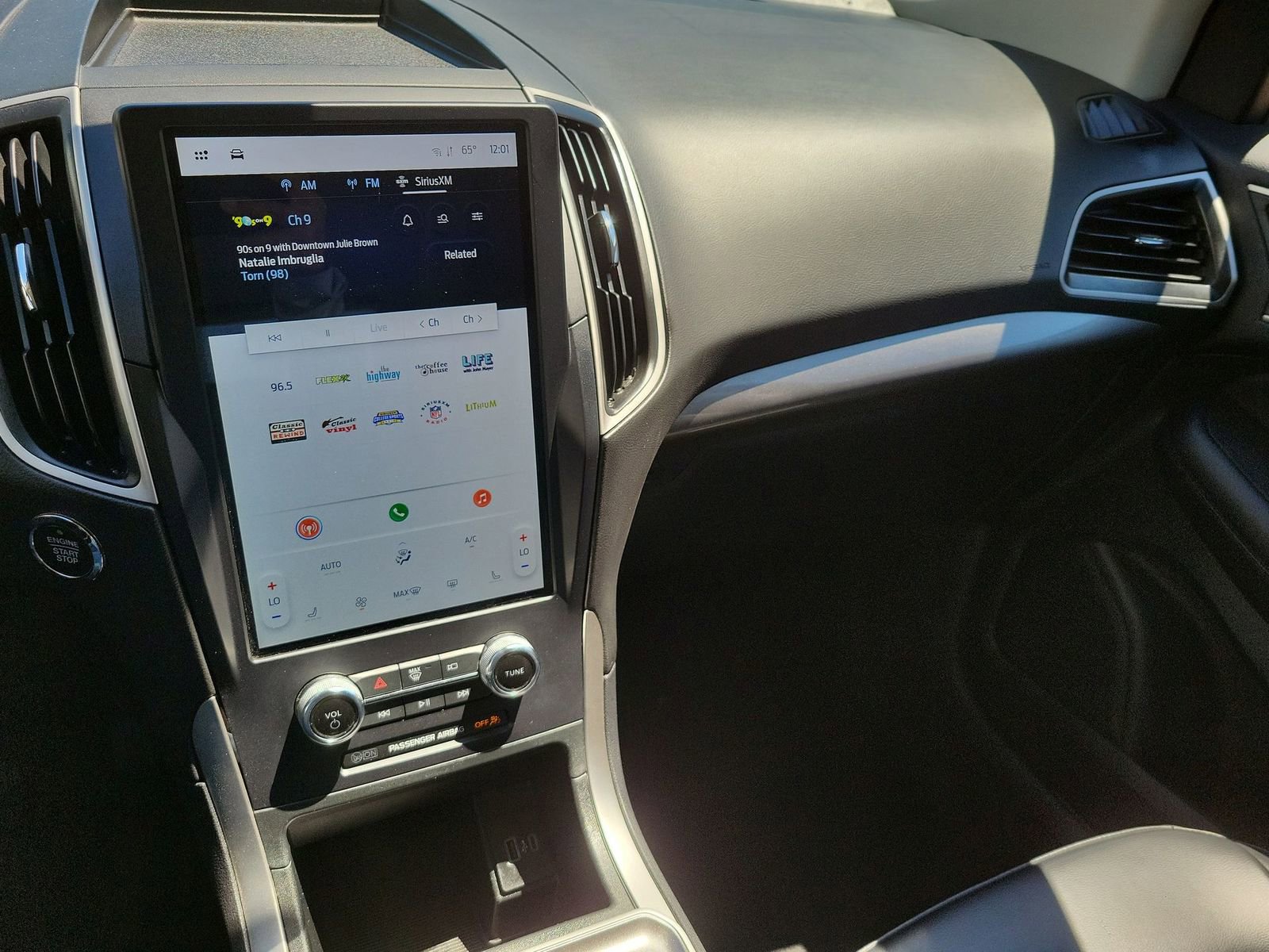 Used 2024 Ford Edge SEL image 13