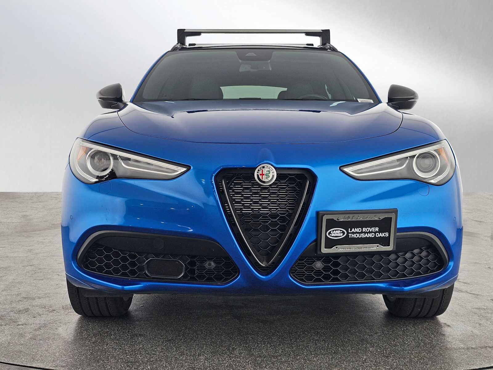 Used 2023 Alfa Romeo Stelvio Estrema AWD/4WD image 8