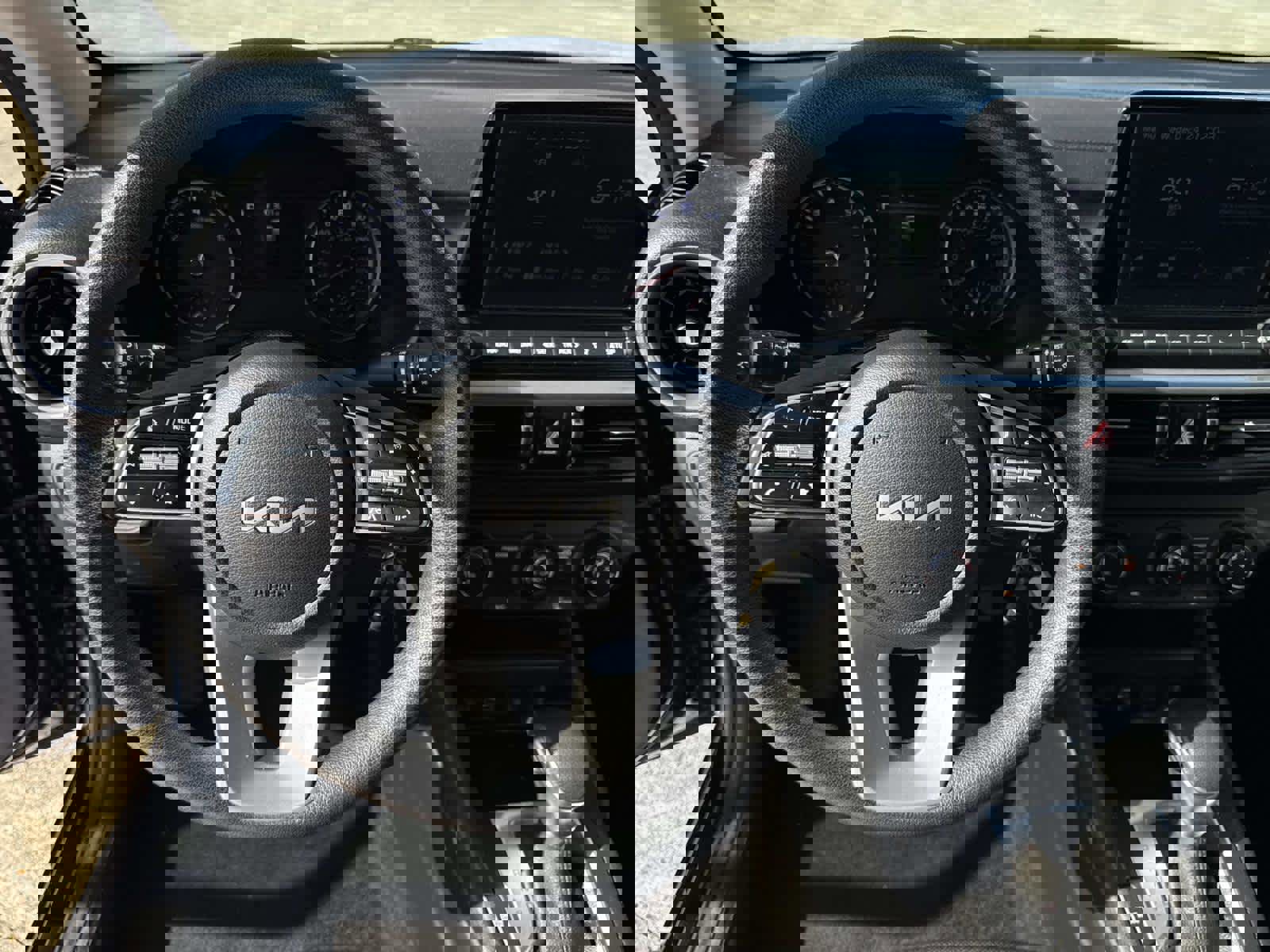 Used 2024 Kia Forte LXS image 37