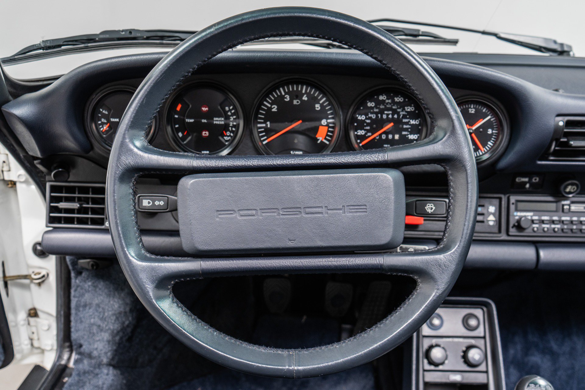 Used 1989 Porsche 911 Carrera RWD image 15