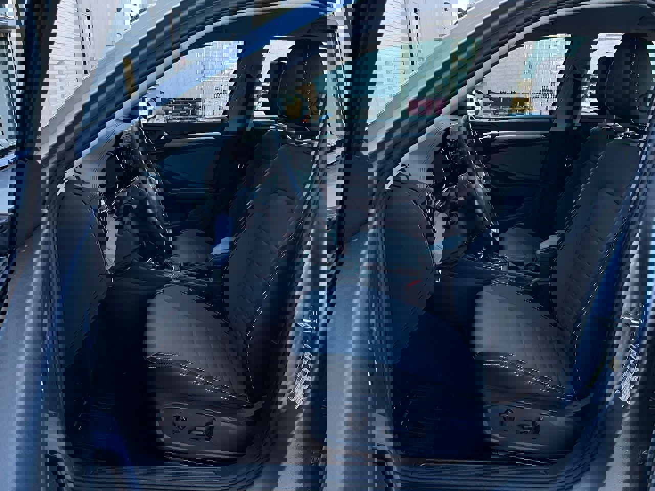 Used 2025 Volkswagen Jetta SE image 10