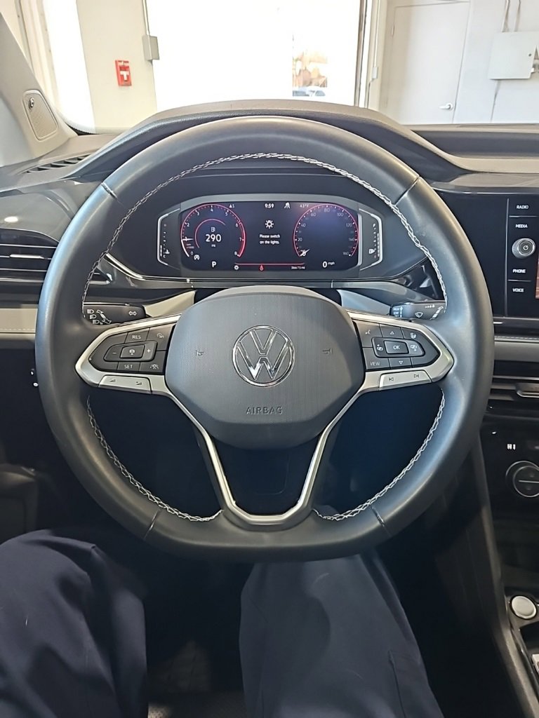 Used 2022 Volkswagen Taos SEL image 35