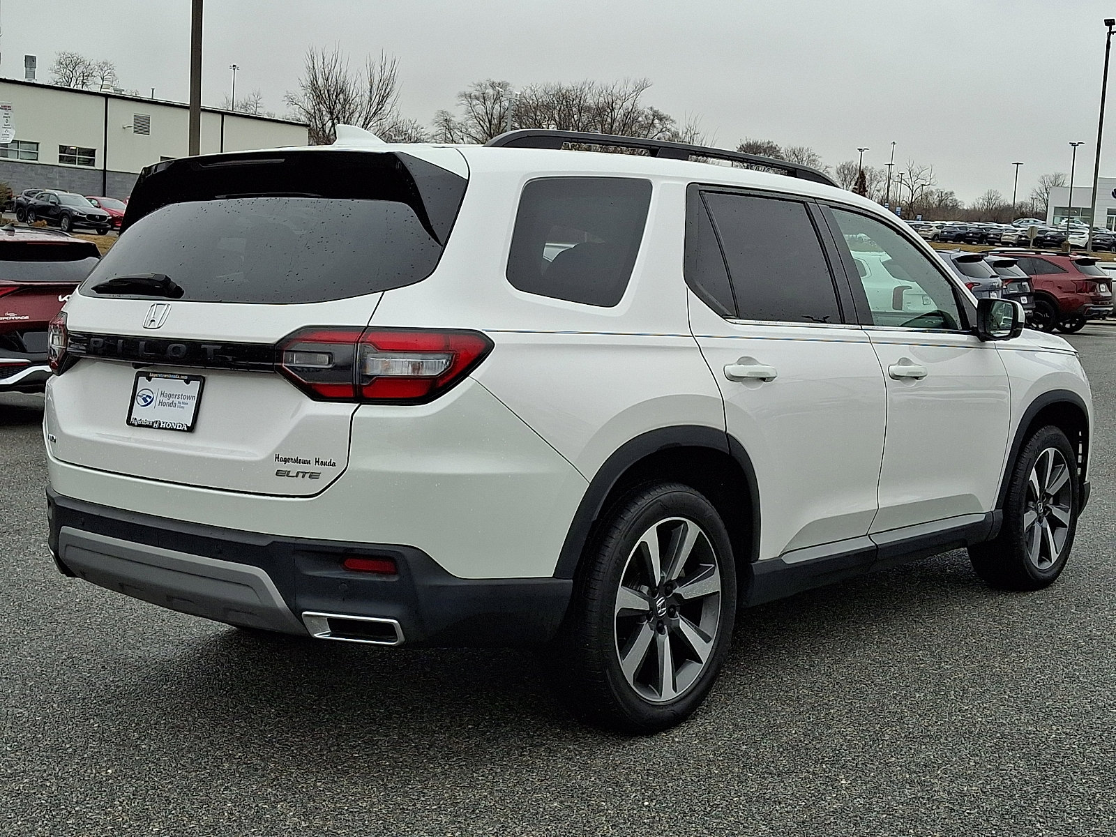 Used 2024 Honda Pilot Elite image 6