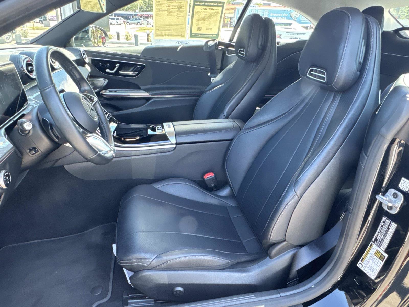 Used 2025 Mercedes-Benz CLE 300 4MATIC Cabriolet image 14